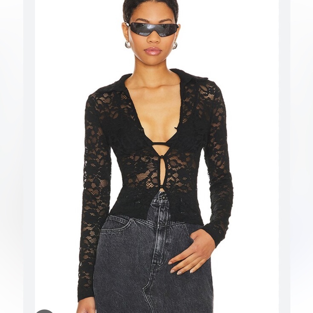 SUPERDOWN LACE TOP